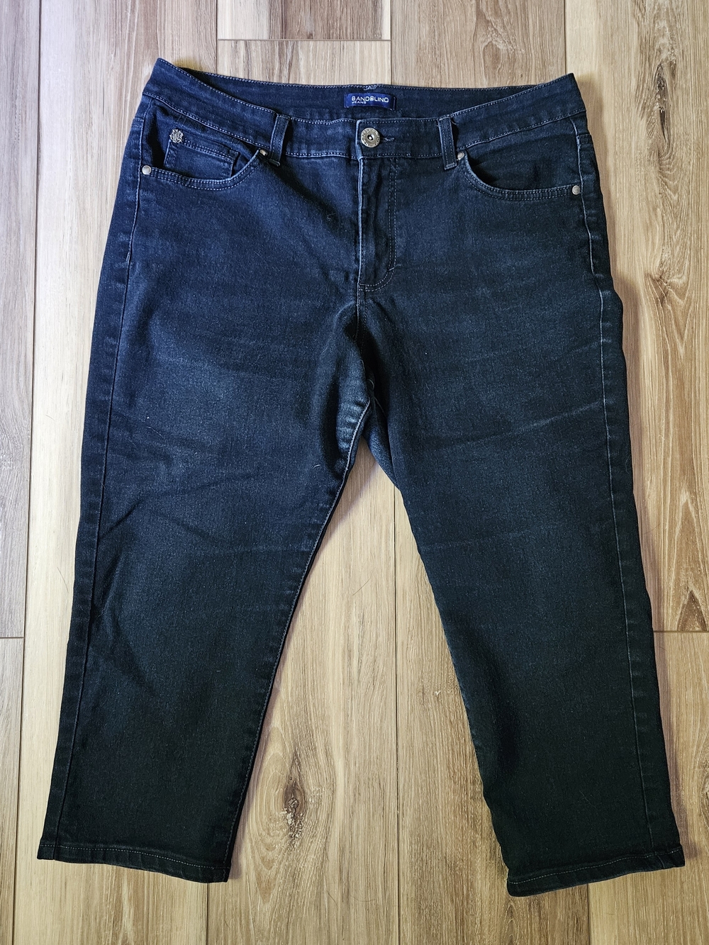 Bandolino Women’s Indigo Slim-Straight Crop Jeans Sz 16